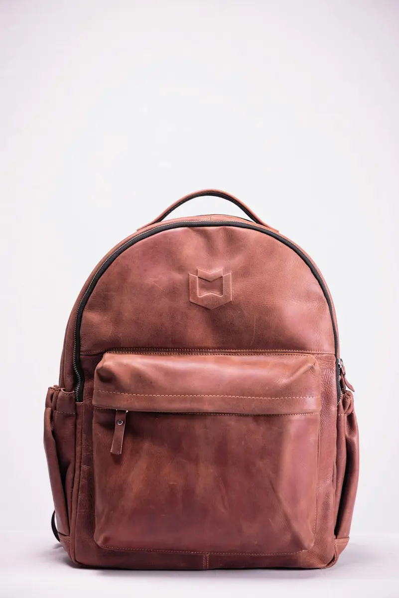 Mochila de piel color terracota